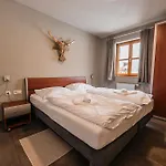 Zur Rose In Bij De Piste *
