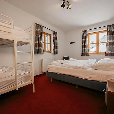 Zur Rose In Bij De Piste Berwang