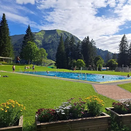 Zur Rose In Bij De Piste * Berwang