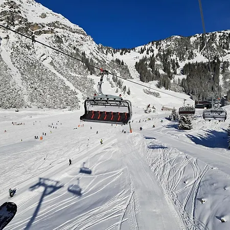 Zur Rose In Bij De Piste *