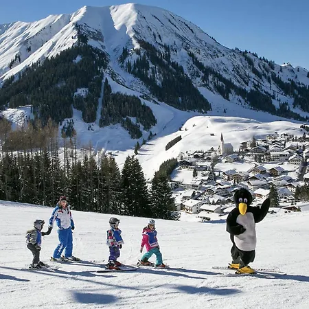 Zur Rose In Bij De Piste * Berwang