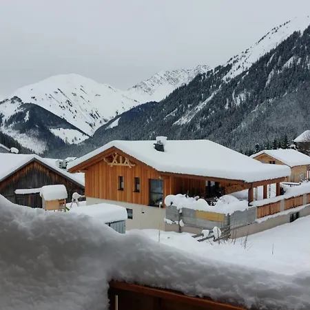 Zur Rose In Bij De Piste *