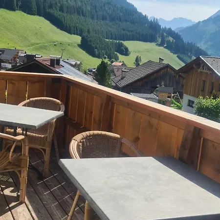 Zur Rose In Bij De Piste Daire Berwang