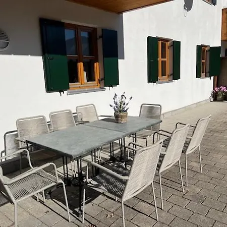 Zur Rose In Bij De Piste * Berwang